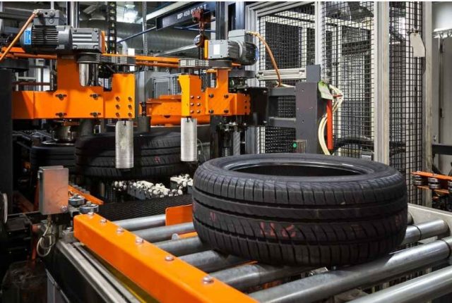 Apollo Tyres Limited helper vacancy 2026: apply for showroom & plant jobs online